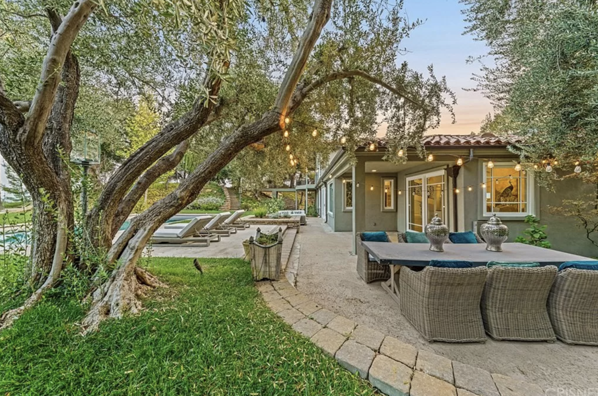 Joe Rogan's 4.5M Bell Canyon Mansion Is For Sale The Original Ballers